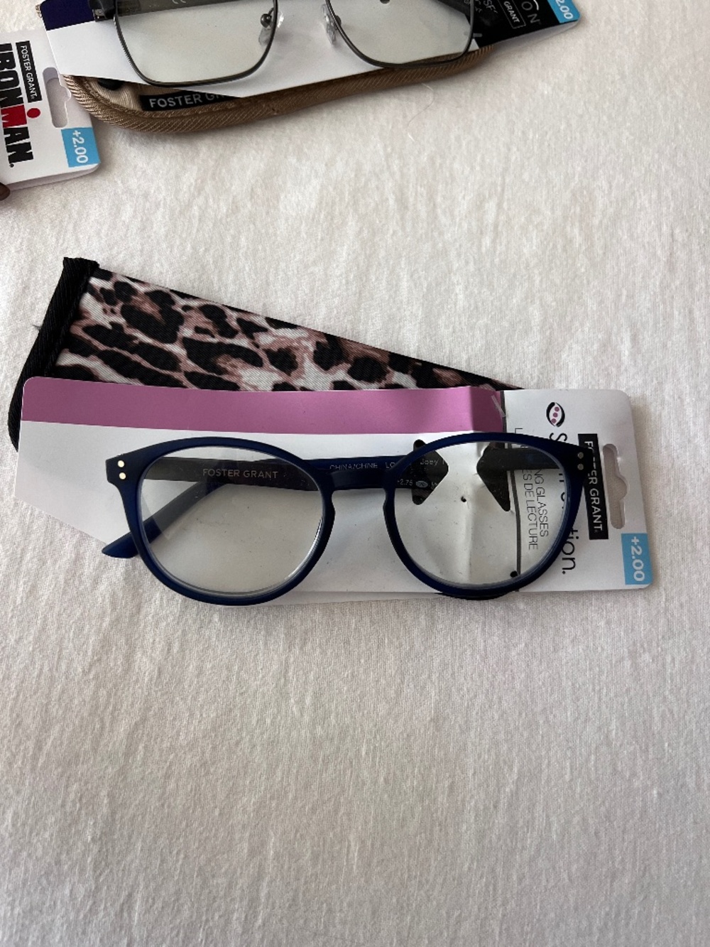 4 foster grant reading glasses - Picture 2 of 6